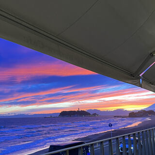 海の見えるお席で最高の景色をお楽しみください！