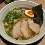 ラーメン ぴか一 - 料理写真:醤油ラーメン