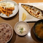 Yayoi Ken - サバの塩焼定食+もち麦大変更+(クーポン)イカの唐揚げ 950円