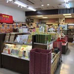 香芝サービスエリア（上り） ショッピングコーナー - 内観