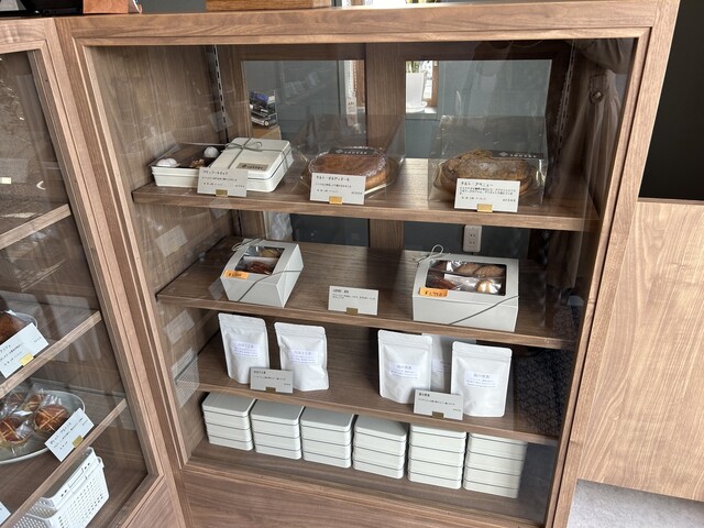 ジュールグーフェ　ル　リーヴルドゥパティスリー パティスリー ジューブル mozoワンダーシティ店 （patisserie J