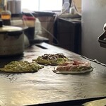 Okonomiyaki Hikari - お好み焼き焼いてます
