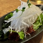 Japanese radish and seaweed salad