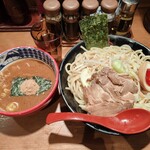 三田製麺所 - 無料チャーシュー、味玉と海苔