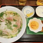 マイ ヒェン - 本日の揚げ春巻き+牛肉フォーセット