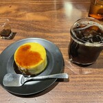 235621431 - アイスコーヒー（グァテマラ）＆プリン（一段）