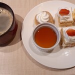 ヴィータダイニングソリスグラーティア - スイーツは甘すぎず美味しい。