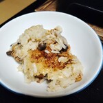 かねがや - ホタテとキノコの炊き込みご飯はおこげも楽しめます