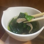 キッチン ブルー グローブ - 具材がタップリなスープ