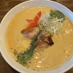 麺酒一照庵 晴天櫓 - 爆裂ニンニクとカレー風味が効いたスープは最早ラーメンではなく、パスタに近い感覚ですが、これもまた病みつきになる味わいでした。