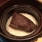 神保町 傳 - 北海道産和牛腿入りご飯