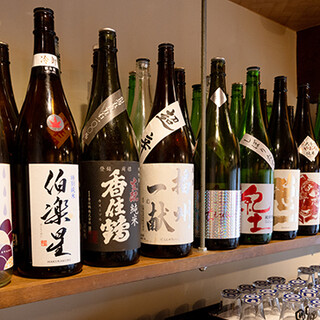 Approximately 20 types of Japanese sake are always available, including seasonal local sake and rare brands.