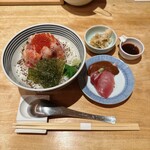 日本橋海鮮丼 つじ半 - 