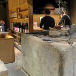 Robata Yakitori Torisai - 厨房に巨大な炉端