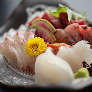 “Assorted Sashimi” is a must-try! Enjoy the freshest seafood