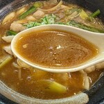 Kourakuen - カレーうどんを思わせる和な雰囲気なスープ