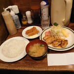 Katsuretsu Yotsuya Takeda - カキバター焼き定食①、カキフライ