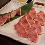 Sumibiyakiniku Junchan - ■特上タン塩　¥3.608 （写真は2人前）
                      