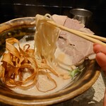 鶏 soba 座銀 - 細めの麺