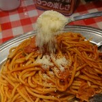 スパゲッティーのパンチョ - 粉チーズを何度もかけながら…ナポリタン メガ600g 890円