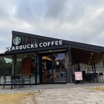 スターバックス・コーヒー - やっぱスタバは、お洒落な佇まい屋根(*ﾟ▽ﾟ*)