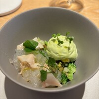 マンサルヴァ - 前菜　蛤とつぶ貝　ブロッコリー　花山葵
                    これ、かなり美味しいです！