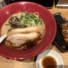 Ippuudou - 料理写真:赤丸辛味噌抜き、バラチャーシュートッピング、餃子ハーフ