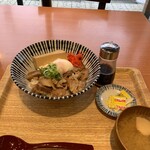 肉豆冨とレモンサワー 大衆食堂 安べゑ - いゃ〜思ったより美味しかったですψ(｀∇´)ψ