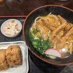 徳兵衛うどん - かしわおにぎり&ごぼう天うどん