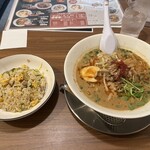 拉麺堂まるいち - 坦々麺 半チャーハンセット