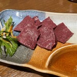 黒毛和牛焼肉と本格もつ鍋 山樹 - 