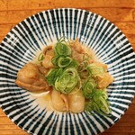 わすれな草 - もつ煮込み。脂が美味すぎ！！