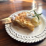 ダッチカフェ・キューピッド・アンド・コットン - ラ･フランスとカラメルの焼きタルト@600円