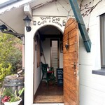 ダッチカフェ・キューピッド・アンド・コットン - 外観（入口）