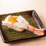 [Onobi壽司] 鹹海膽、紅蝦、奶油起司。