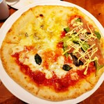 Italian Kitchen VANSAN - 贅沢3種のピッツァ（1,690円）