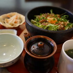 うな萬 - 石焼き鰻丼