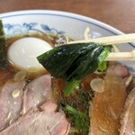 とらや分店 村田や - ほうれん草も白河ラーメンに欠かせない