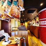 Italian Kitchen VANSAN - 店内の雰囲気