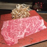 西麻布 肉粋 やまもと - 新ごぼうとサーロインのすき焼き