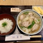 若木 - 最高のかしわ蕎麦とじゃこ飯。だし巻きも旨い！ダシの味わい深い蕎麦には、原了郭の黒七味がベストマッチ(*´-`)