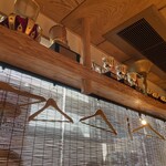 中華蕎麦 とみ田 - 店内の様子（トロフィーなど）