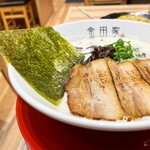 Kurobuta Tonkotsu Kanadaya - 黒豚ラーメン※斜め上から