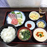 まる信 食堂 - 