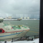 とびしま - 店内からの酒田の冬の海♪゜・*:.。. .。.:*・♪