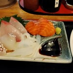 市場食堂 よし - よし定食のお刺身