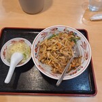 聚香楼 - 豚生姜焼丼大盛り、付いてくる玉子スープ