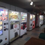Doraibuin Nanakoshi - ずらっと並ぶ自販機