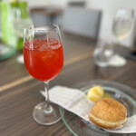 IL PLANETARIO - ブラッドオレンジソーダ、原種の夏みかんのソルベ／ジュレ、MILK DO dore iku?のドーナツ