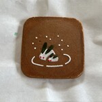 松崎煎餅 - 四季折々の風情が描かれています。雪うさぎ♥️